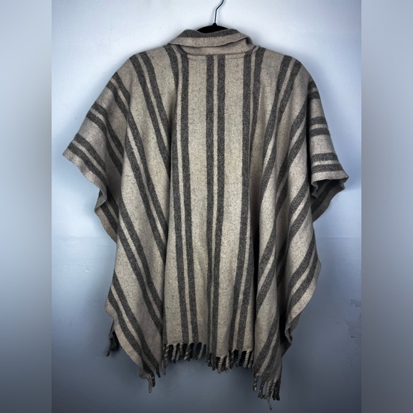Vintage Wool Poncho - Picture 5 of 5